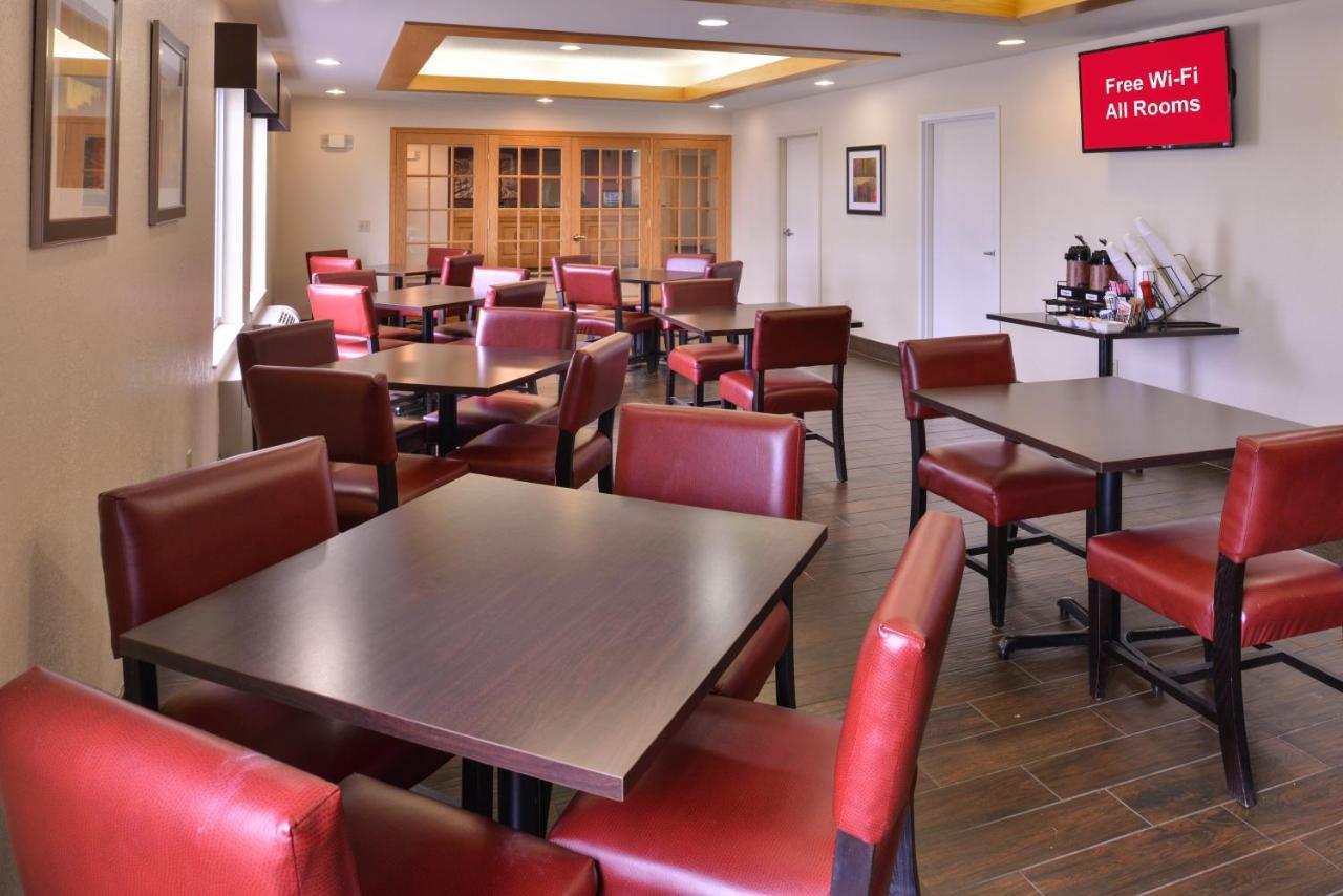 Red Roof Inn Clyde Bagian luar foto